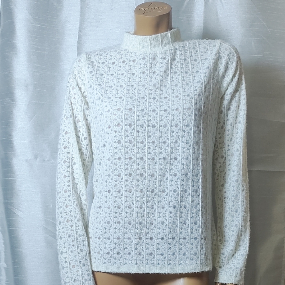 White‎ Boxy Mandarin Collar Sweater